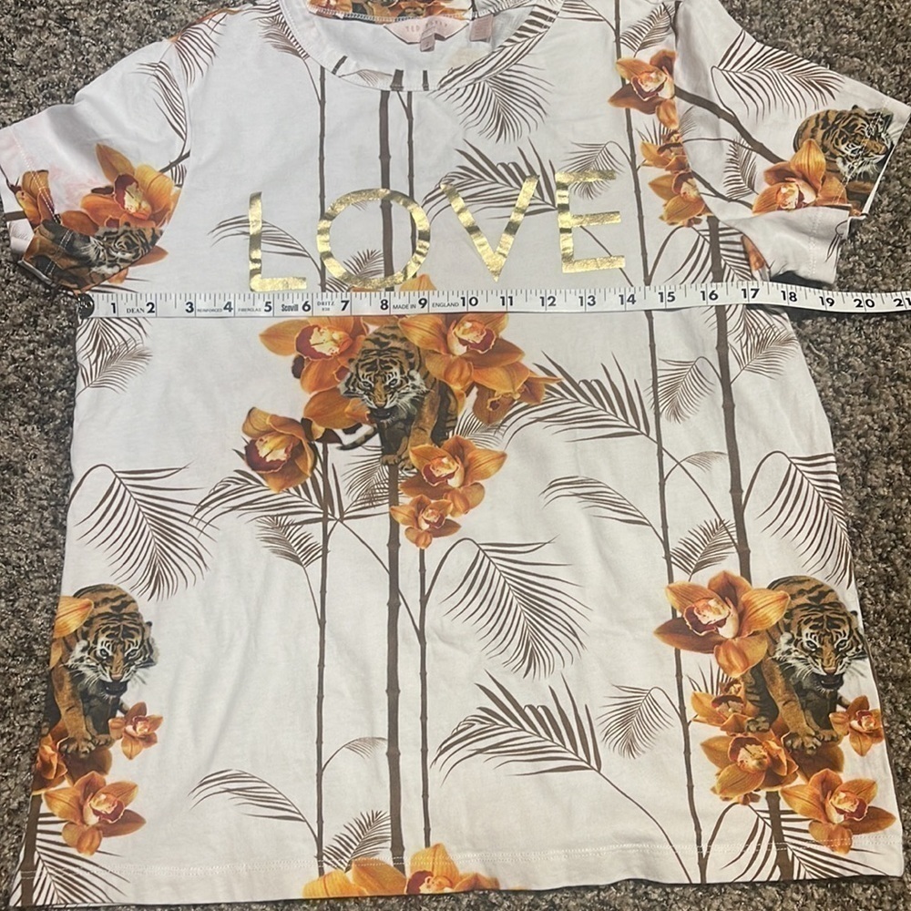 Ted Baker
2 - Picture 4 of 6